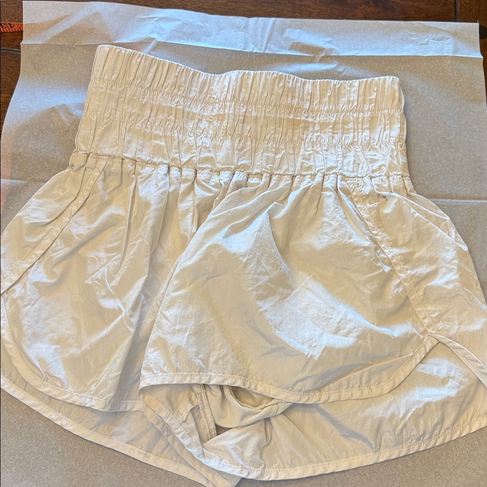 Free people size large white shorts